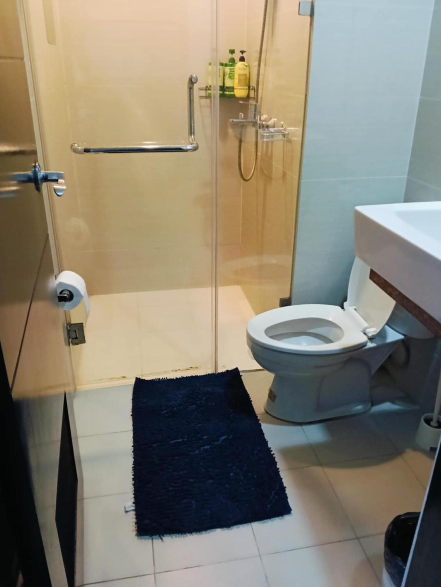 81 Newport Boulevard Cluster 4 - 8F Across Naia Airport, Terminal 3 Pasay Exterior foto